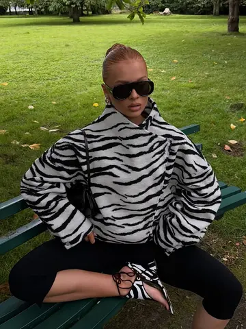 Zebra Stripe Stand Collar Women's Jackets Short Single Breasted Loose Vintage High Street 2026 Autumn Fashion Casual Coat