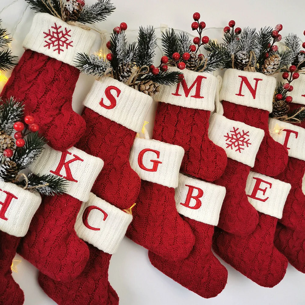 1pc czerwone skarpety świąteczne śnieżynka litery boże narodzenie Knitting Stocking wisiorek dla choinka wystrój domu kominek prezenty na nowy rok