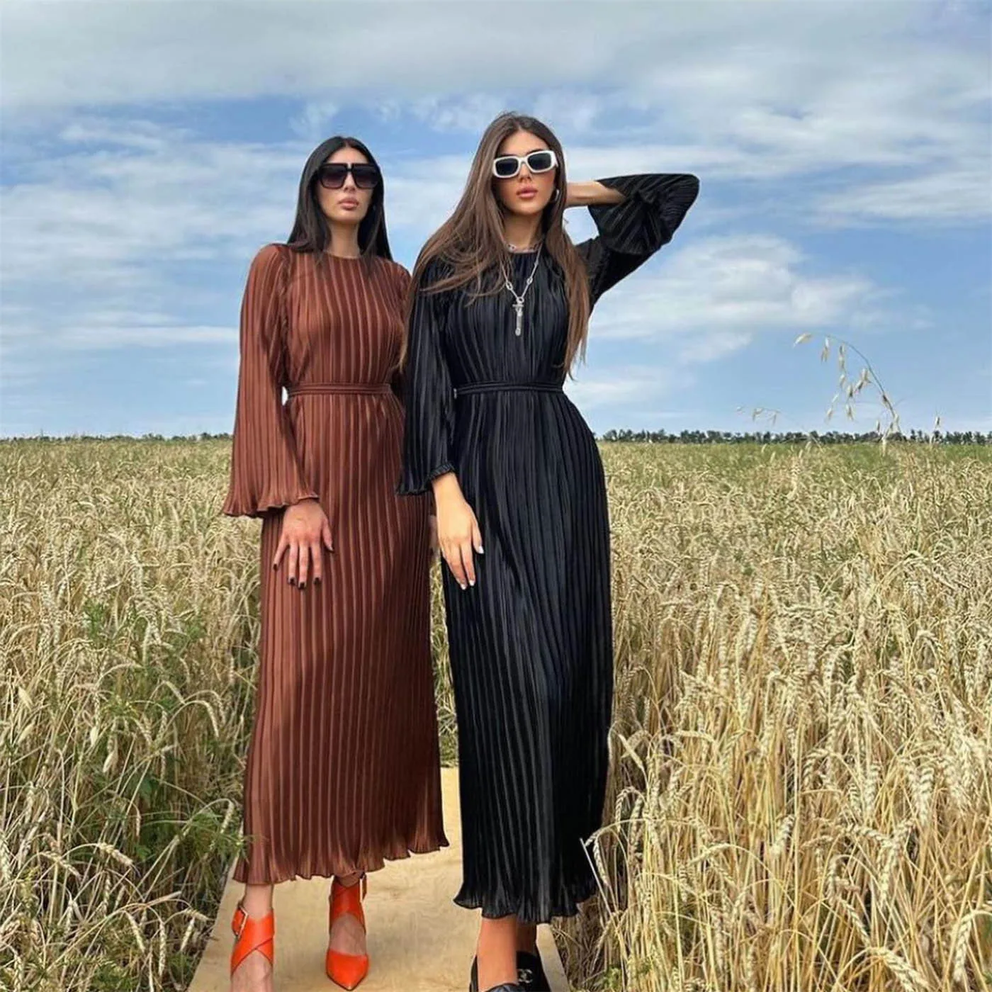 2024 Spring Autumn New style Dresses Women Fashion Long dress Casual Solid color Round neck Flared sleeves Pleated clothing