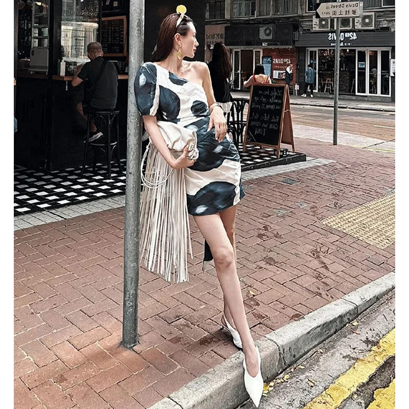 Korejepo French Temperament Dresses Niche Design High Sense Super Good Looking Socialite Printing Slanted Shoulder Dress Vestido