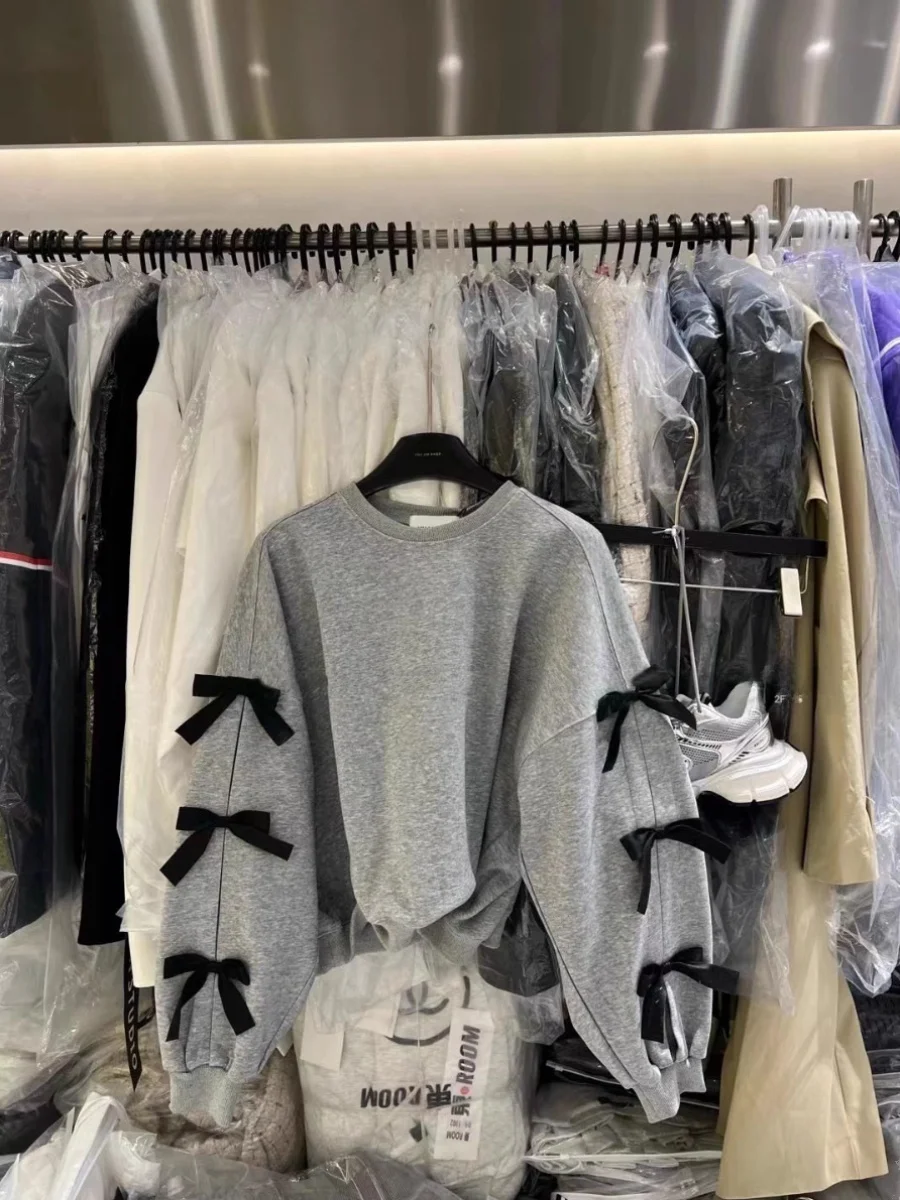 

Женская толстовка свободного кроя с круглым вырезом и длинными рукавами, модный дизайн Dongda Gate, новинка 2024 года, свитшот с узловой отделкой