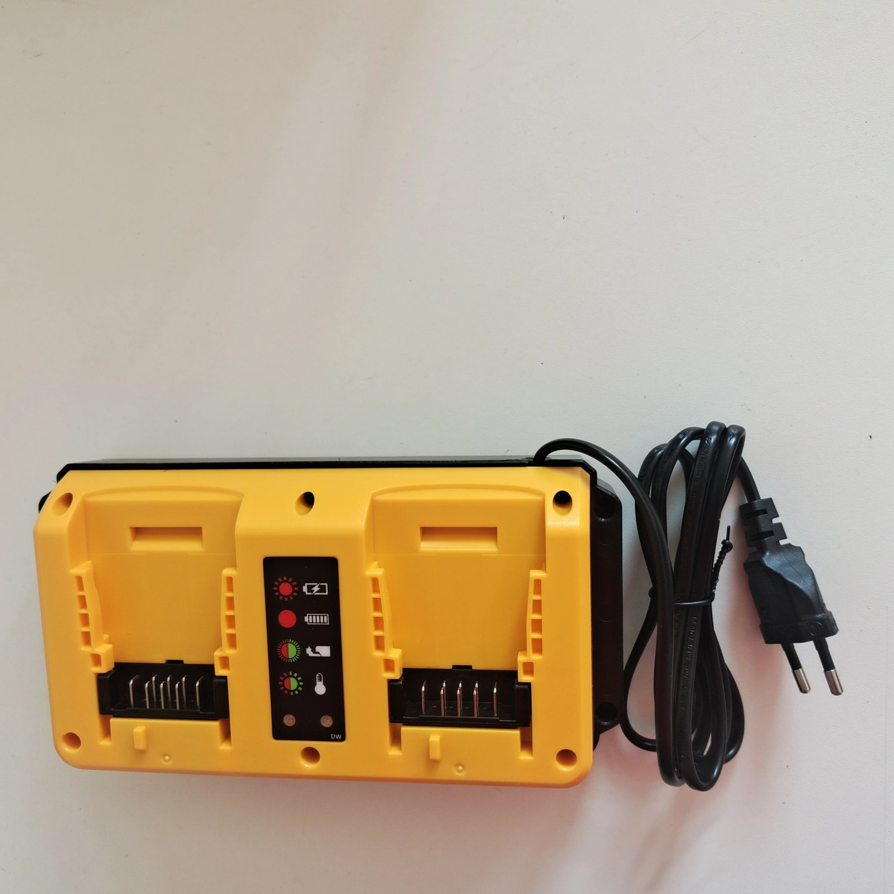 

Charger for Dewal 18V 20V Li-ion battery DCB201 DCB200 DCB203 DCB205 DCB206 DCB181 DCB180 DCB182 Portable Dual Ports li-ion