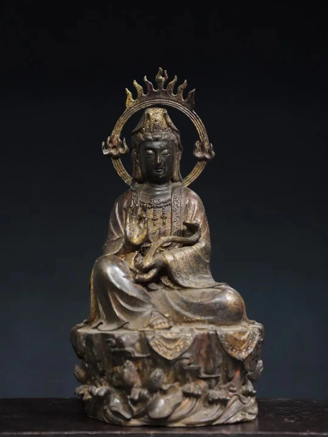 Rare  old Handmade copper Guan Yin Buddha statue,Back to the light of Buddha,Free shipping