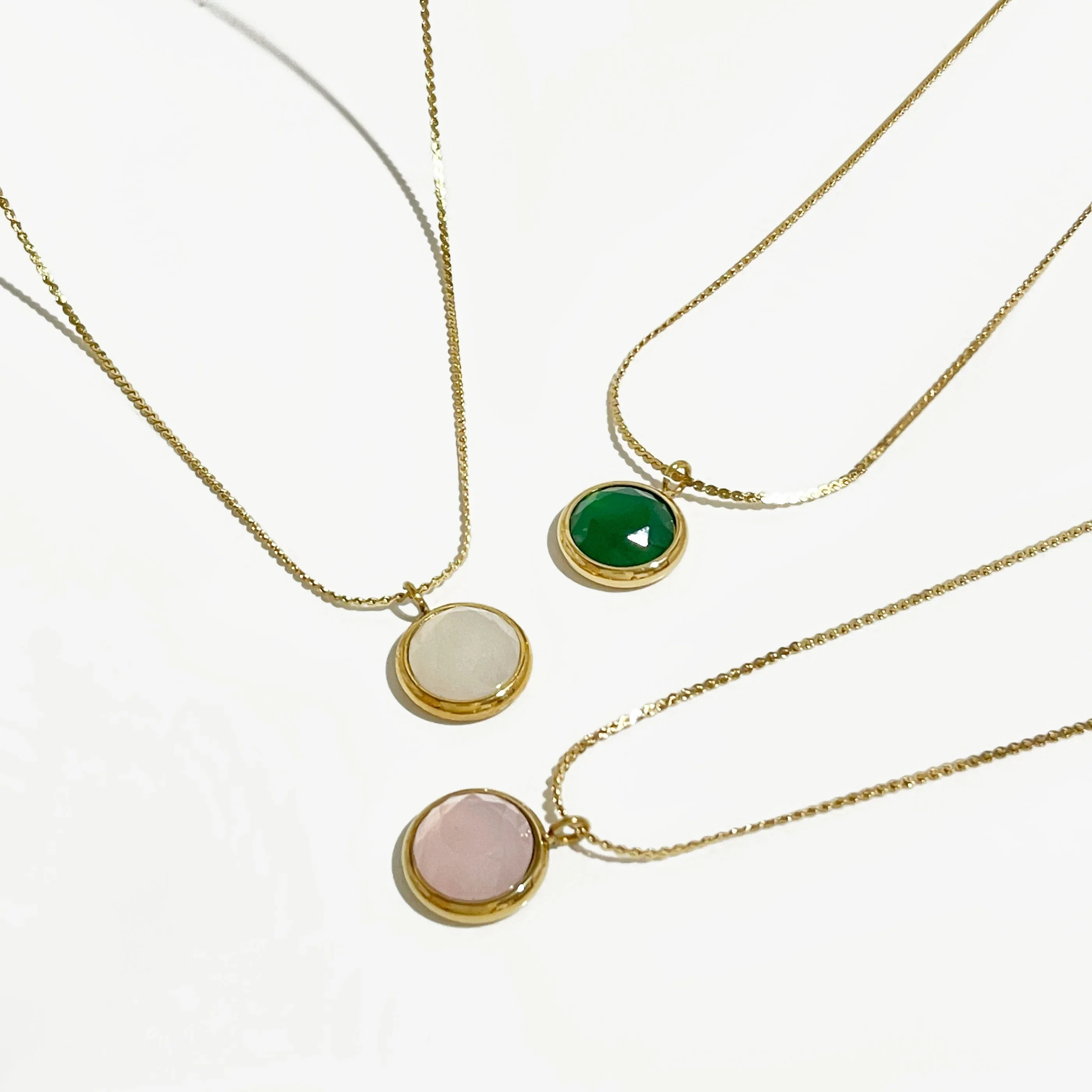 

Peri'sbox Dainty Bezel Set 18K Gold Plated Round Natural Stone Charm Necklace for Women Tiny Rose Quartz Solitaire Pendant New