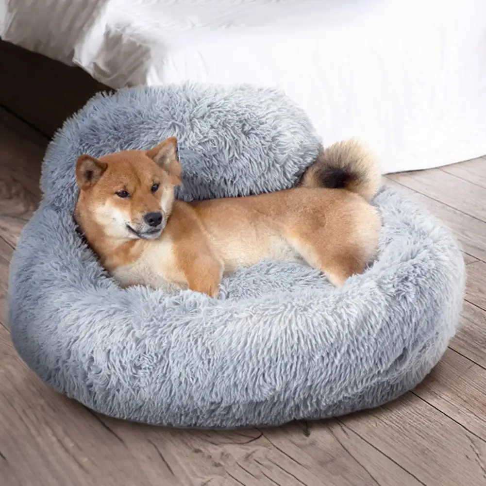 Кровать для обнимания собаки, плюшевая кровать для собак из искусственного меха для маленьких и средних собак, противоскользящее моющееся гнездо для домашних животных, уютная кровать-пончик для кошек, пушистая
