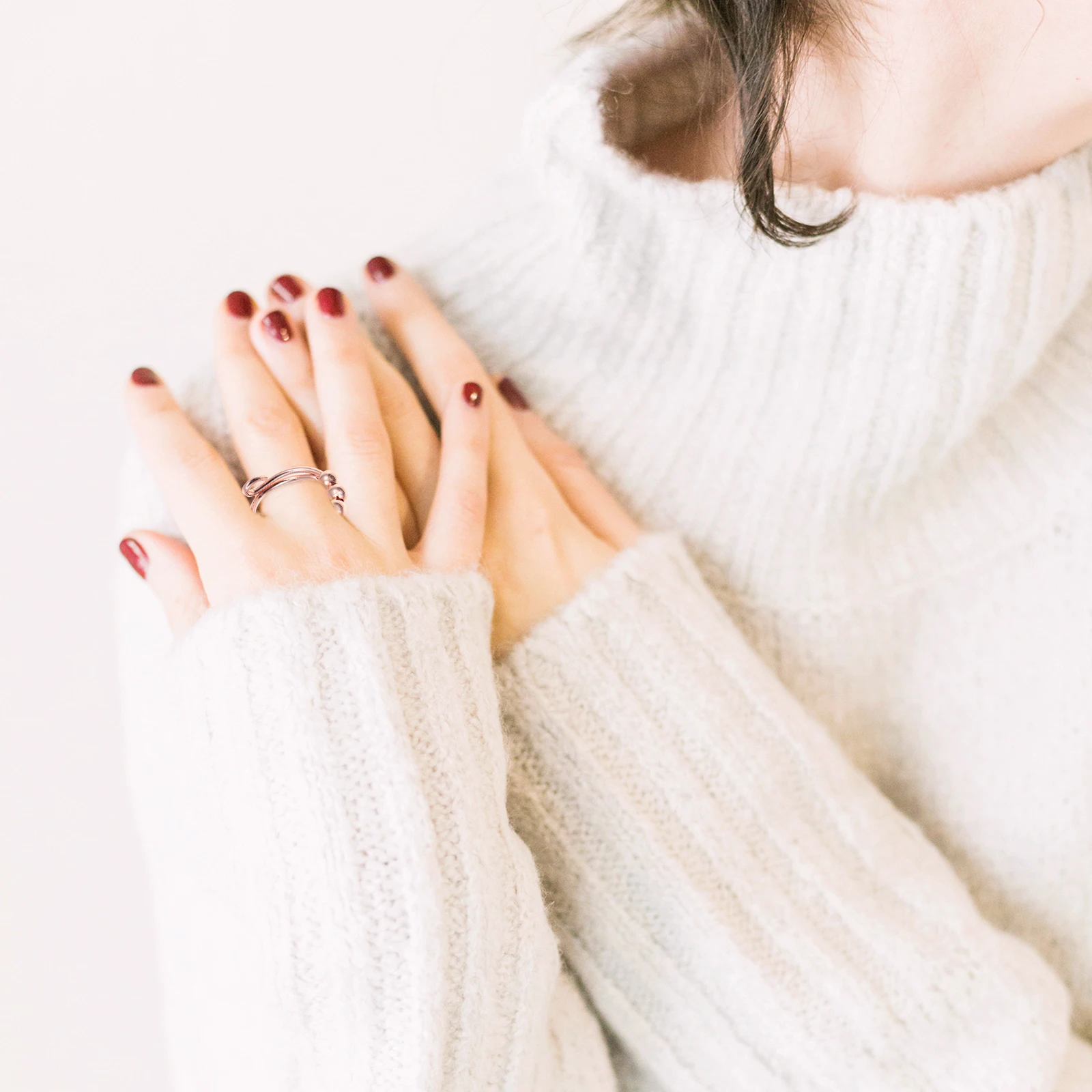 

1Pcs Copper Lady Ring Adjustable Open Bead Rotating Finger Ring Decor Pressure Reduction Gift Jewelry Wearing Decor