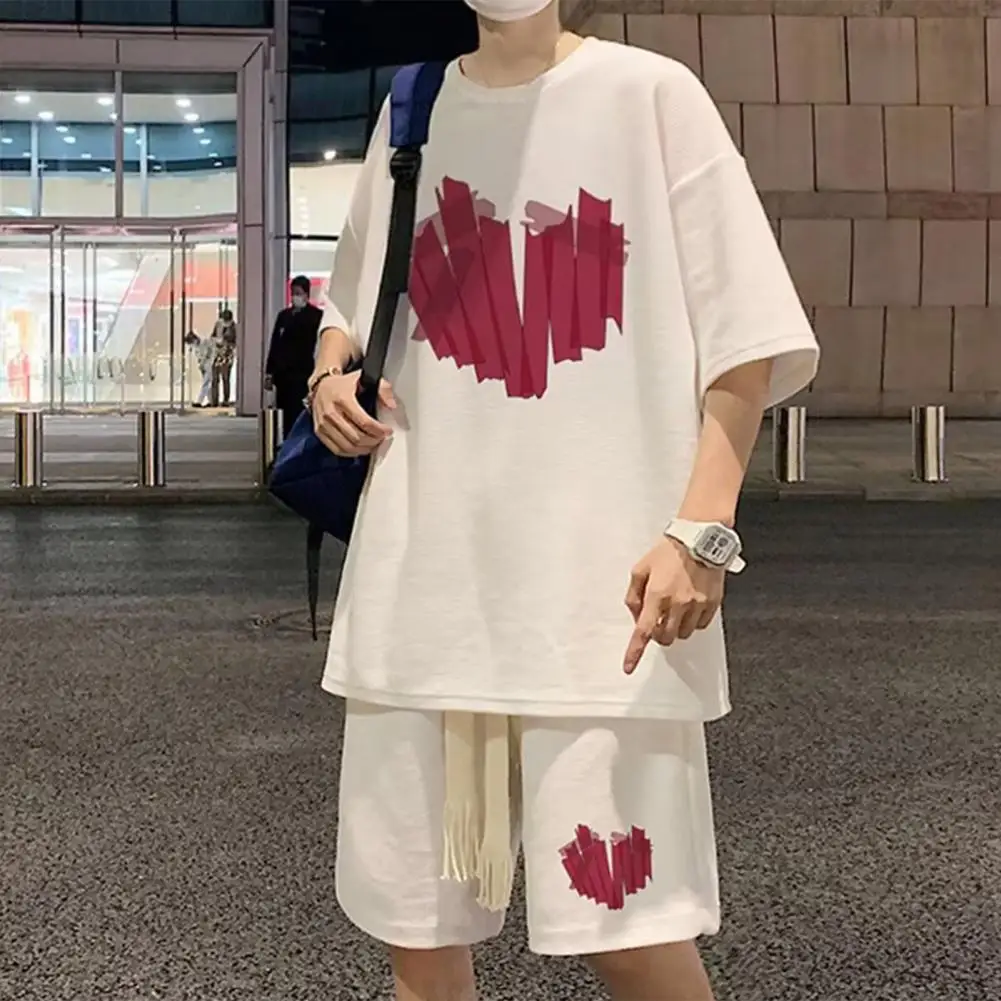 

Men Sportswear Set Men's Heart Pattern Tracksuit Set with Wide Leg Shorts Short Sleeve Top for Summer Outfit Loose Fit Two Piece