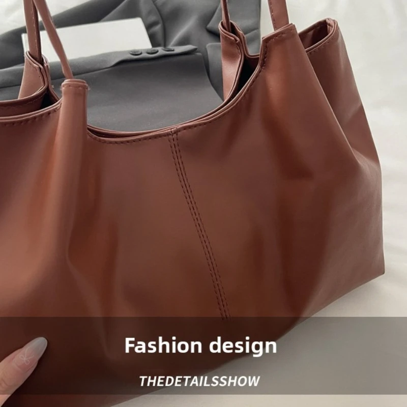Weiche Leder-Tragetasche mit gerafftem Plissee-Design, Große Schultertasche für Arbeit, Täglichen Pendelverkehr und Freizeit für Frauen – Detail 11