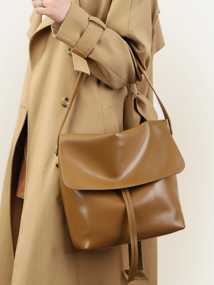 

Модная и высококачественная верхняя часть из яловой кожи, блестящая квадратная женская сумка из лакированной кожи, повседневные универсальные сумки через плечо на одно плечо