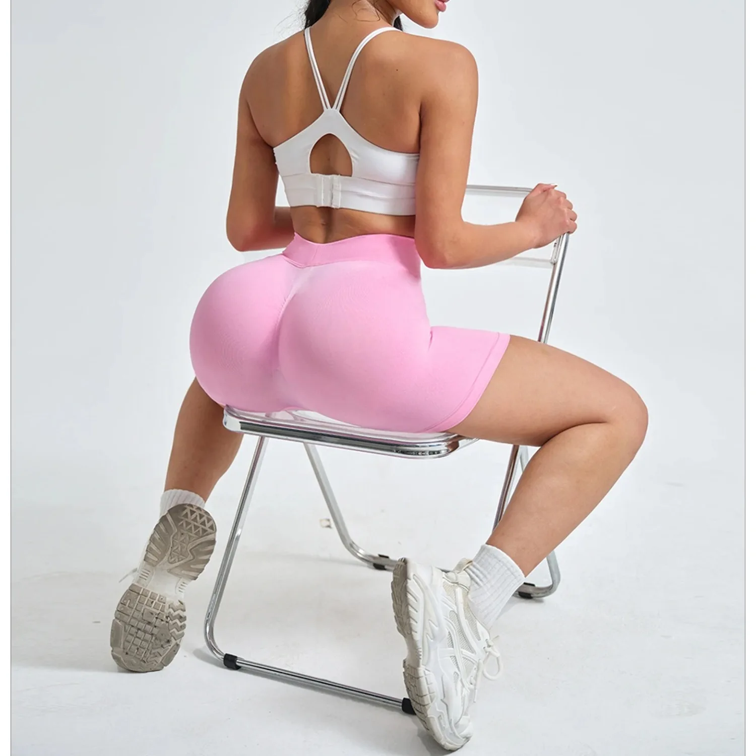 Gym Women's Yoga Shorts with V-waist Hip Lifting Tight Fitting Seamless Knitted Shorts Exercise Yoga Leggings