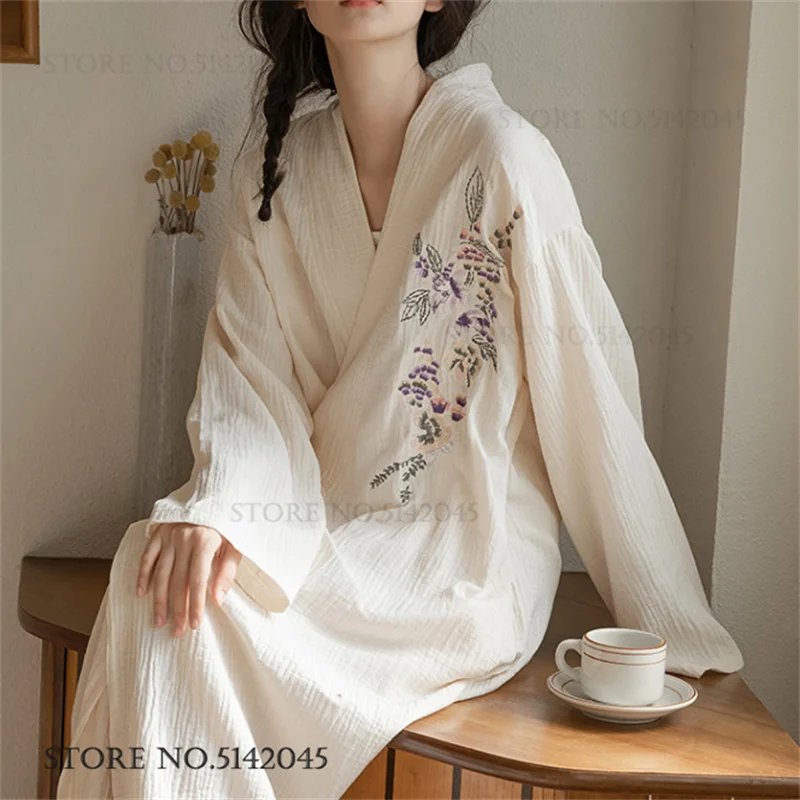New Chinese Style Embroidery Cotton Gauze Women's Robe Bathrobe Japanese Style Kimono Gown Sauna Yukata Loose Sleepwear Homewear