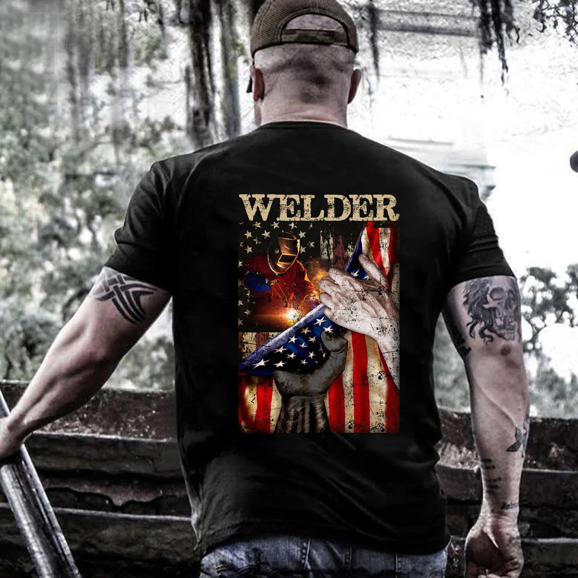 American Flag Welder T-Shirt – Patriotic USA Weld Worker Graphic Vintage Distressed American Pride Tee – Heavy Duty Unisex Shirt