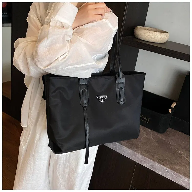 Unique Trendy Crossbody Bag with New Style - Elegant Exquisite Design for Girls' Sweet Retro Casual Daily Outfits, Versatile Use