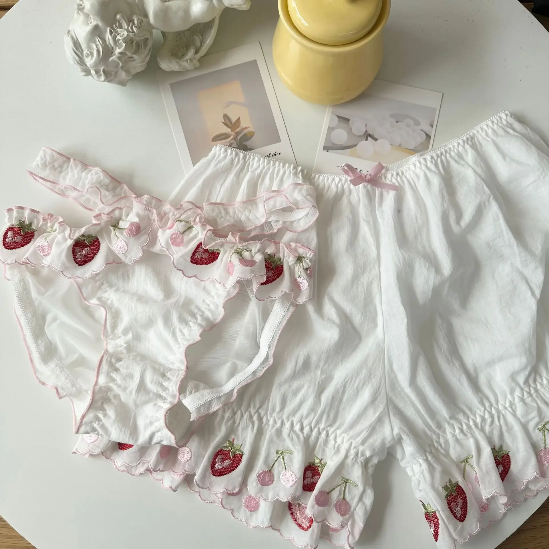 Embroidered strawberry sweet underpants beautiful panties home underwear female breathable cotton crotch sexy cute panties 2pcs