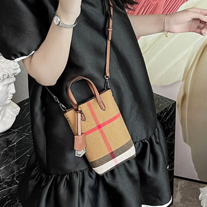 

Trend Small Square Bag New Female Fashion Shoulder Bags Leisure Versatile Outdoor Square Bag Lady Crossbody Bag Canvas Grid Bags