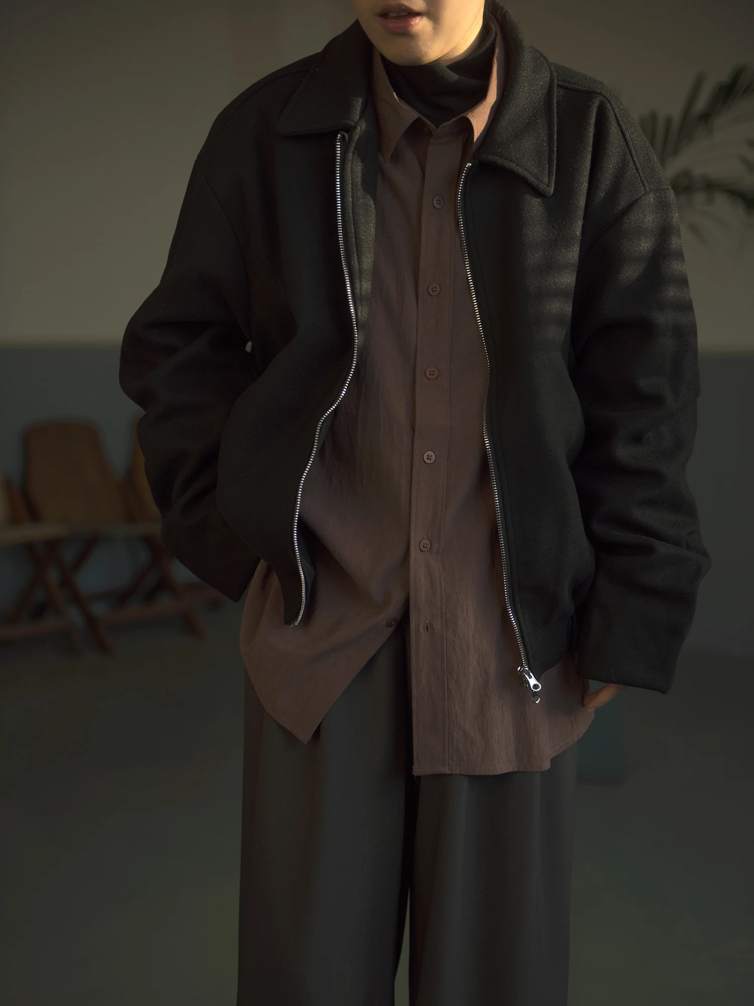 

Новая весенняя женская куртка с отложным воротником из искусственной замши, повседневный ретро-топ нейтрального цвета из полиэфирного волокна на молнии...