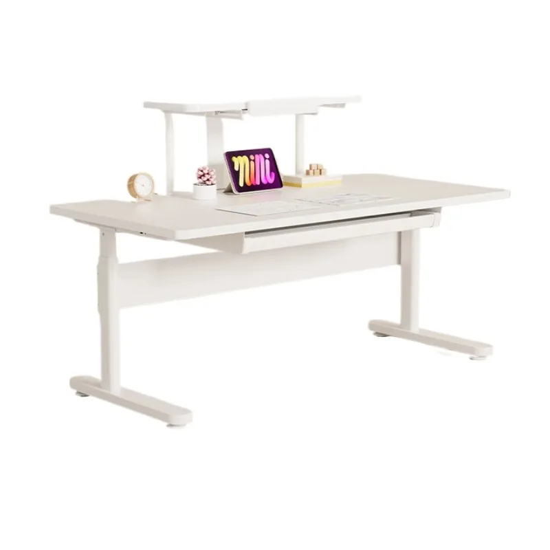 

Children's desk can be lifted