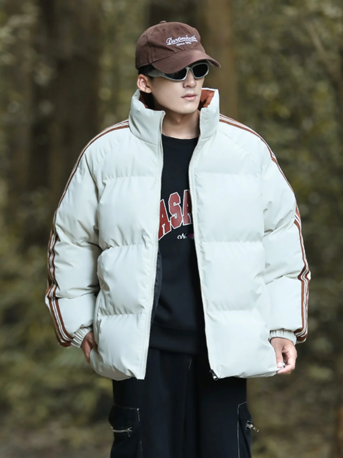 

Теплая утолщенная хлопковая куртка для мужчин: модная зимняя верхняя одежда свободного кроя с цветными блоками, стильная, на хлопковой подкладке, для активного образа жизни молодежи.