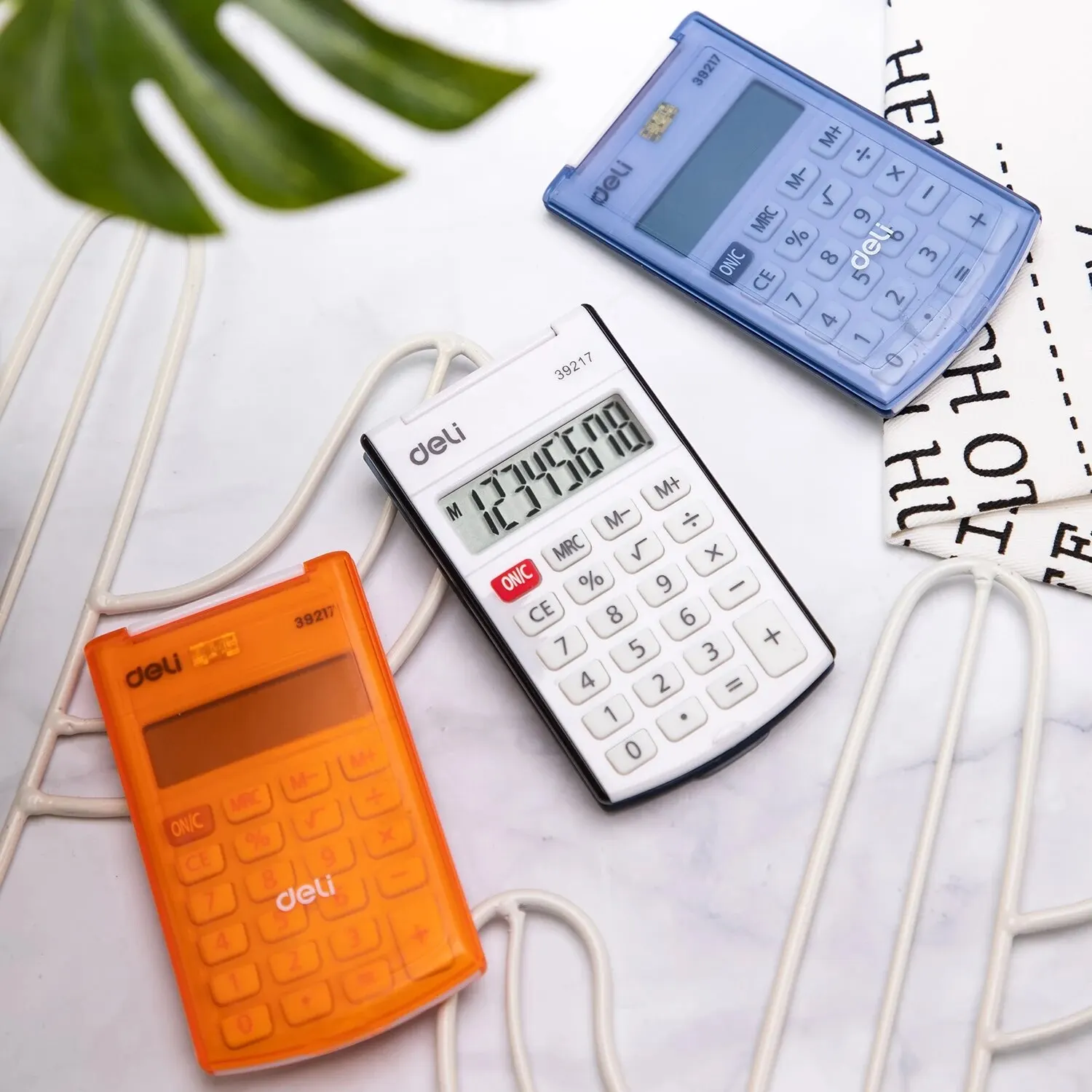 Mini Portable Calculator 8 Digits Clamshell Calculator Auto Power Off Safety Calculator for School Students Supplies