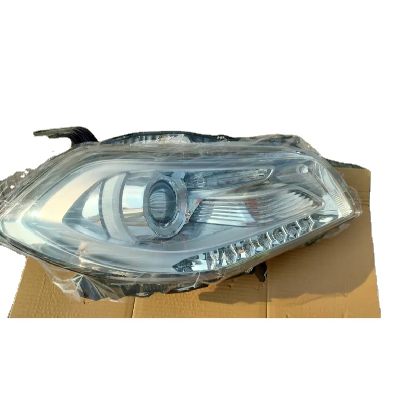 

STLFThe Headlights Headlamp for the Changan Suzukis SX4 Fengyu Automotive Lighting System