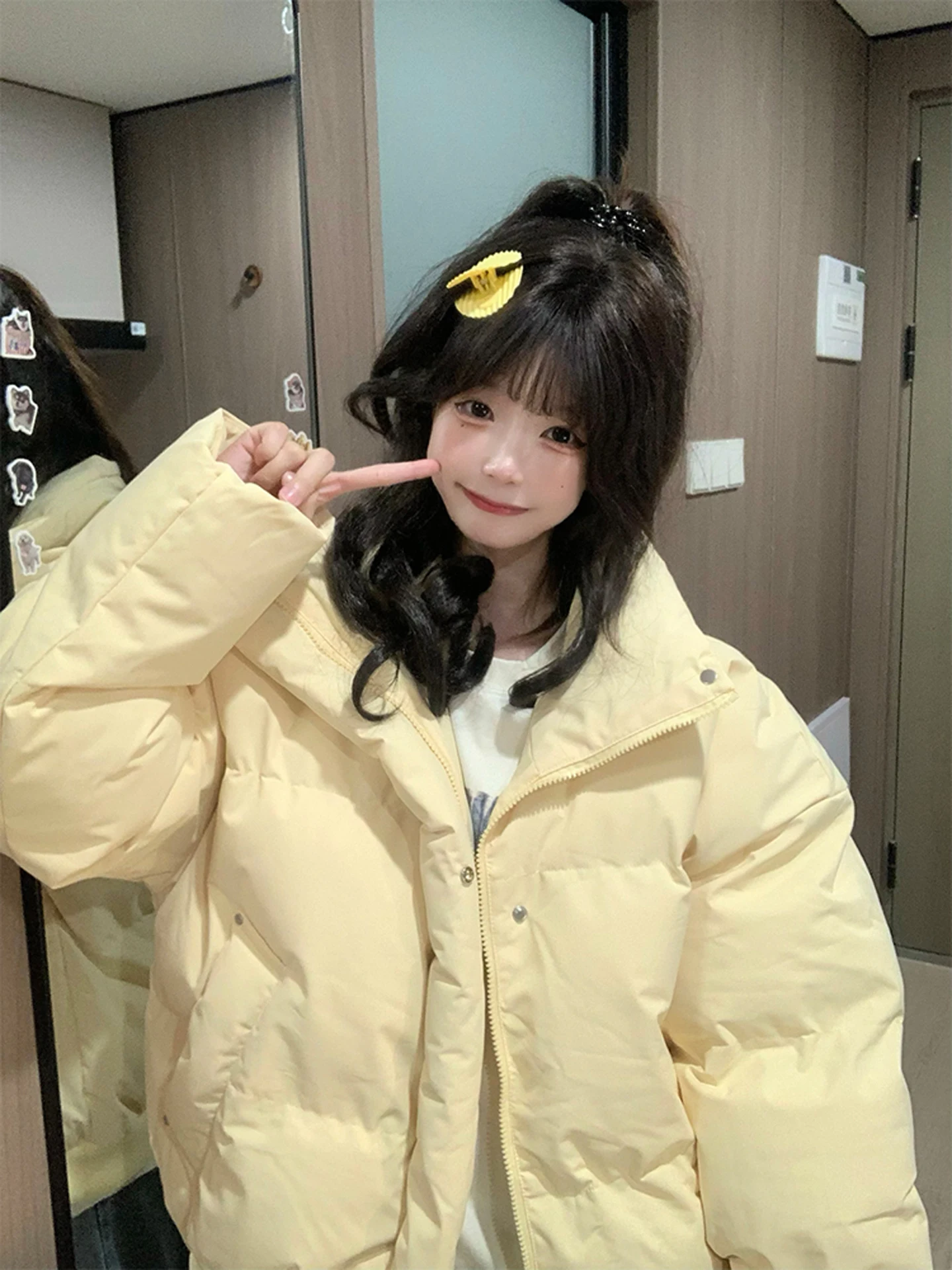 

Утепленная короткая стеганая куртка для женщин в корейском стиле, морозостойкая, из хлопка, американская утолщенная модель с воротником-стойкой, на пуху.