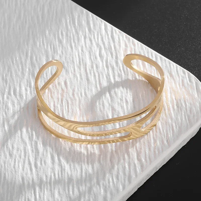 

Exquisite high-quality hollow bracelet for men and women, fashionable personalized party, birthday and love gift