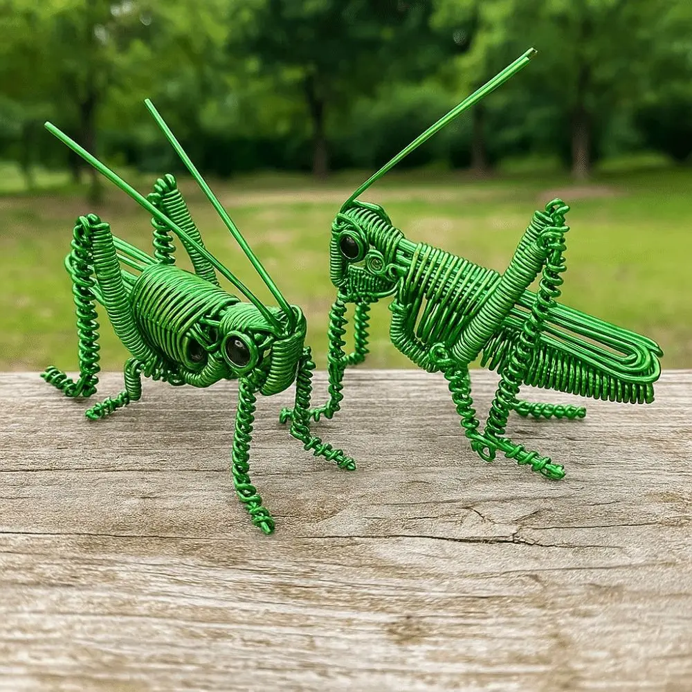 

Handmade Ornaments Aluminium Wire Grasshopper Craft Lightweight Home Decor Simulation Insect Statue Modern Style Handicrafts