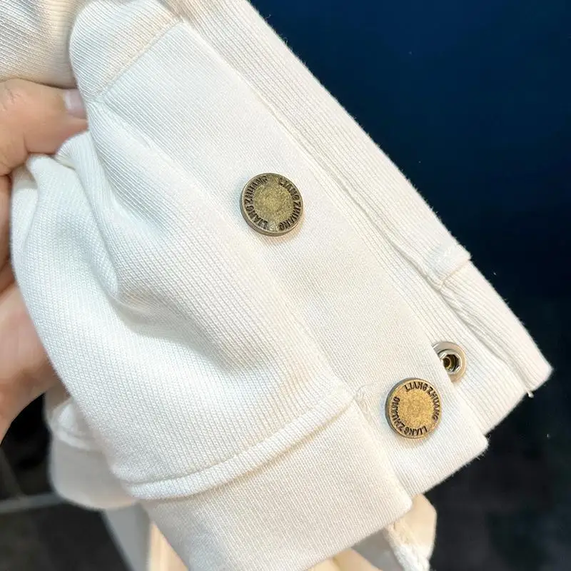 تي شيرت رجالي بأكمام قصيرة للرجال الصيف الاتجاه الأمريكي 2025 جديد الرجال الراقية فضفاض بلون علوي