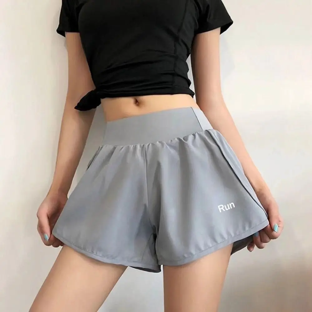 Fashion Anti-glare Lining 2 in 1 Yoga Shorts Loose Fitting Hem Elastic Sports Shorts Side Pockets Quick Dry Fitness Shorts Gym