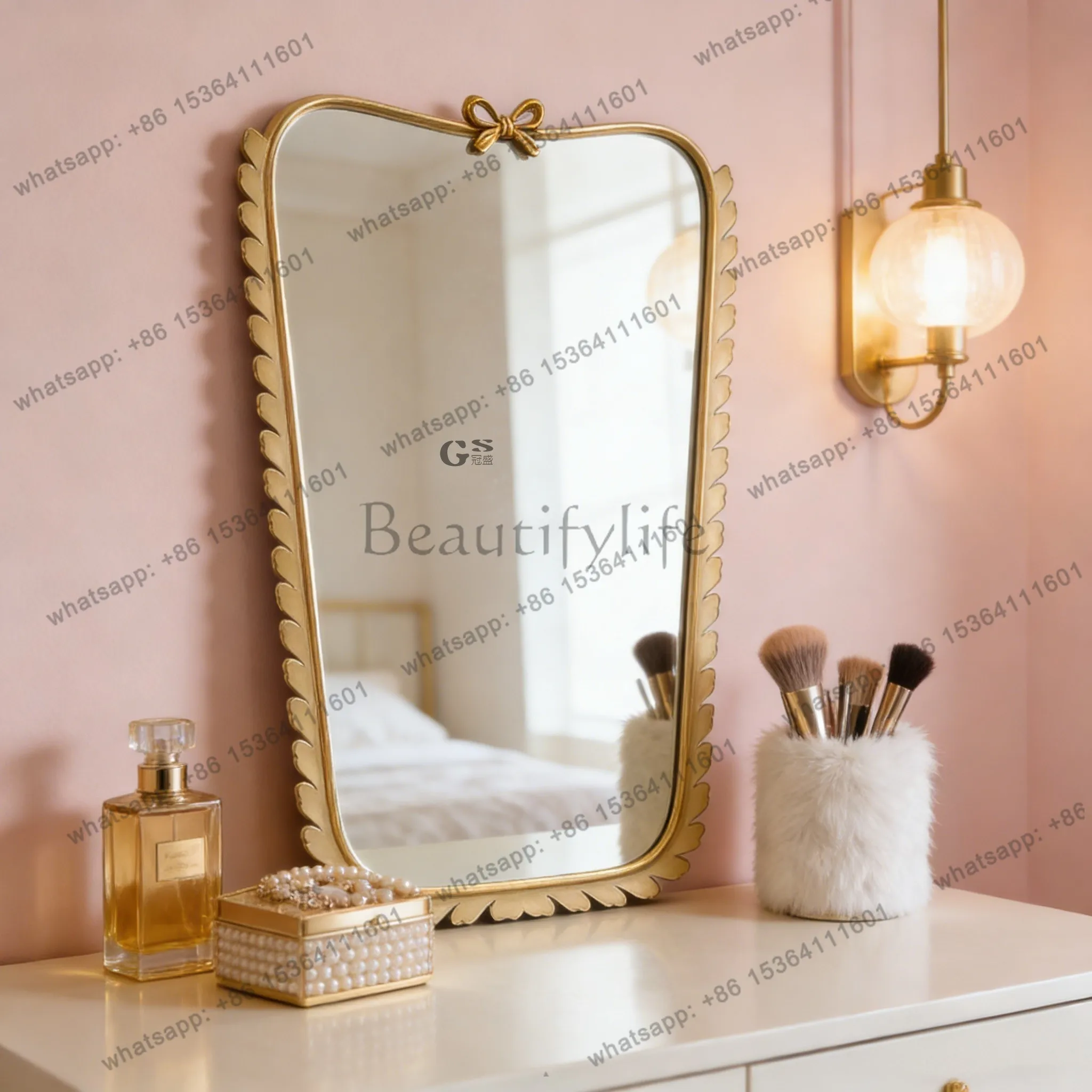 YJ French retro makeup mirror wall bow toilet bathroom mirror wall hanging creative bedroom vanity desktop mirror
