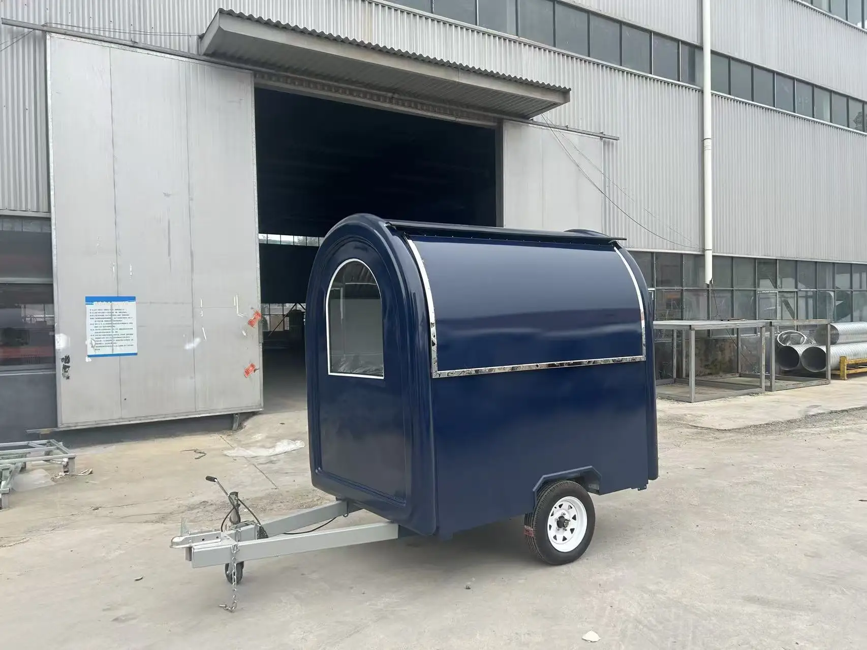 

Мобильные фудтраки и прицепы для продажи еды (фудтраки-прицепы)