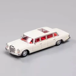 GCD 1:64 mercedes-benz Pullman W100, coche de lujo, versión de techo solar, modelo de coche fundido