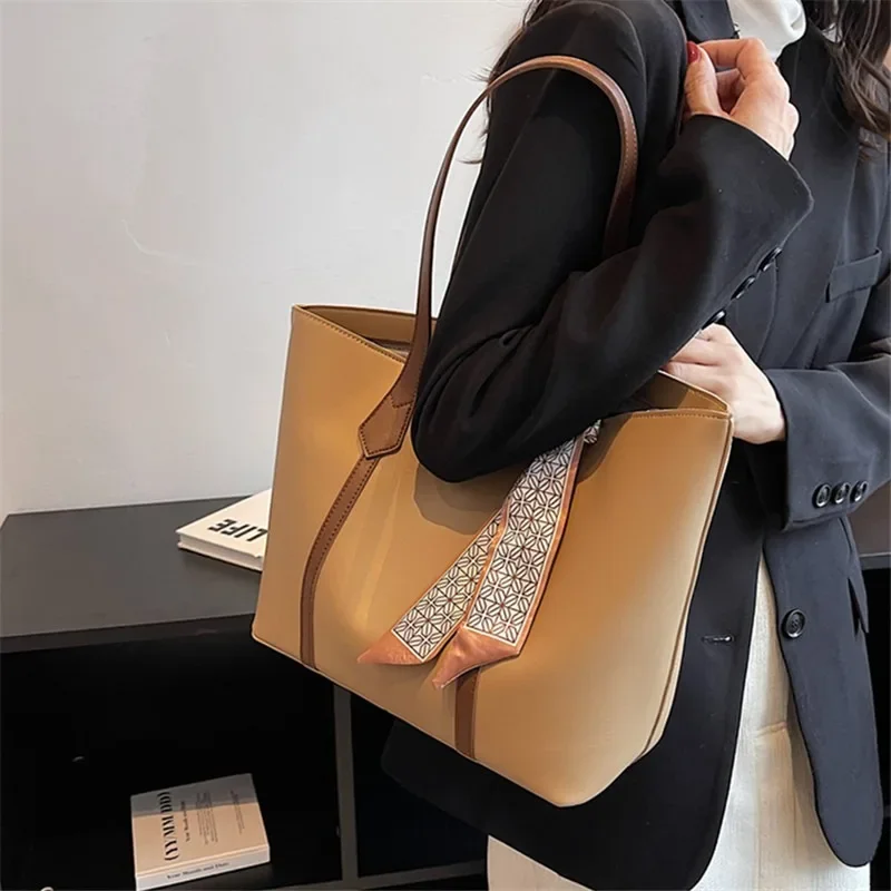 

2024Fashion Trend New Women's Bag Retro Commuting To Work Tote Bag Exquisite Versatile Shoulder Bag High-quality Texture Handbag