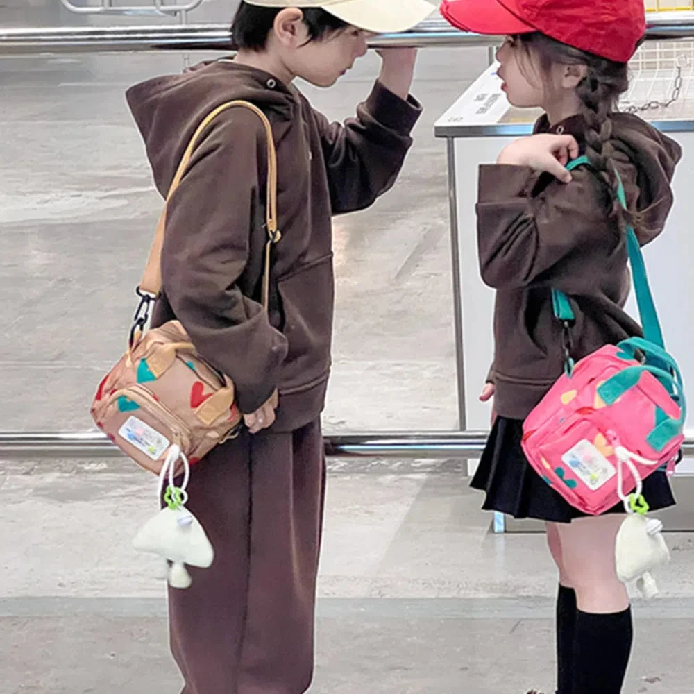 الكورية نمط حقيبة كتف كروسبودي الحب القلب المطبوعة الكرتون البسيطة الدوبامين حقيبة يد الموضة مع قلادة حقيبة ساعي الأطفال