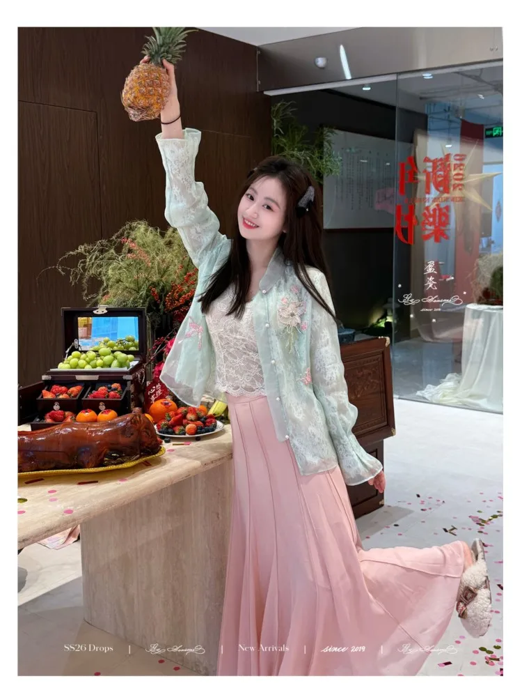 silk Chinese-style embroidery lace shirt short new coat for women