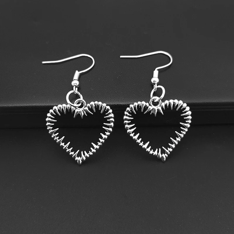 Fashion Hollow Heart Earrings for Women Gothic Star Earrings Rock Metal Jewelry Punk Eardrop Gifts