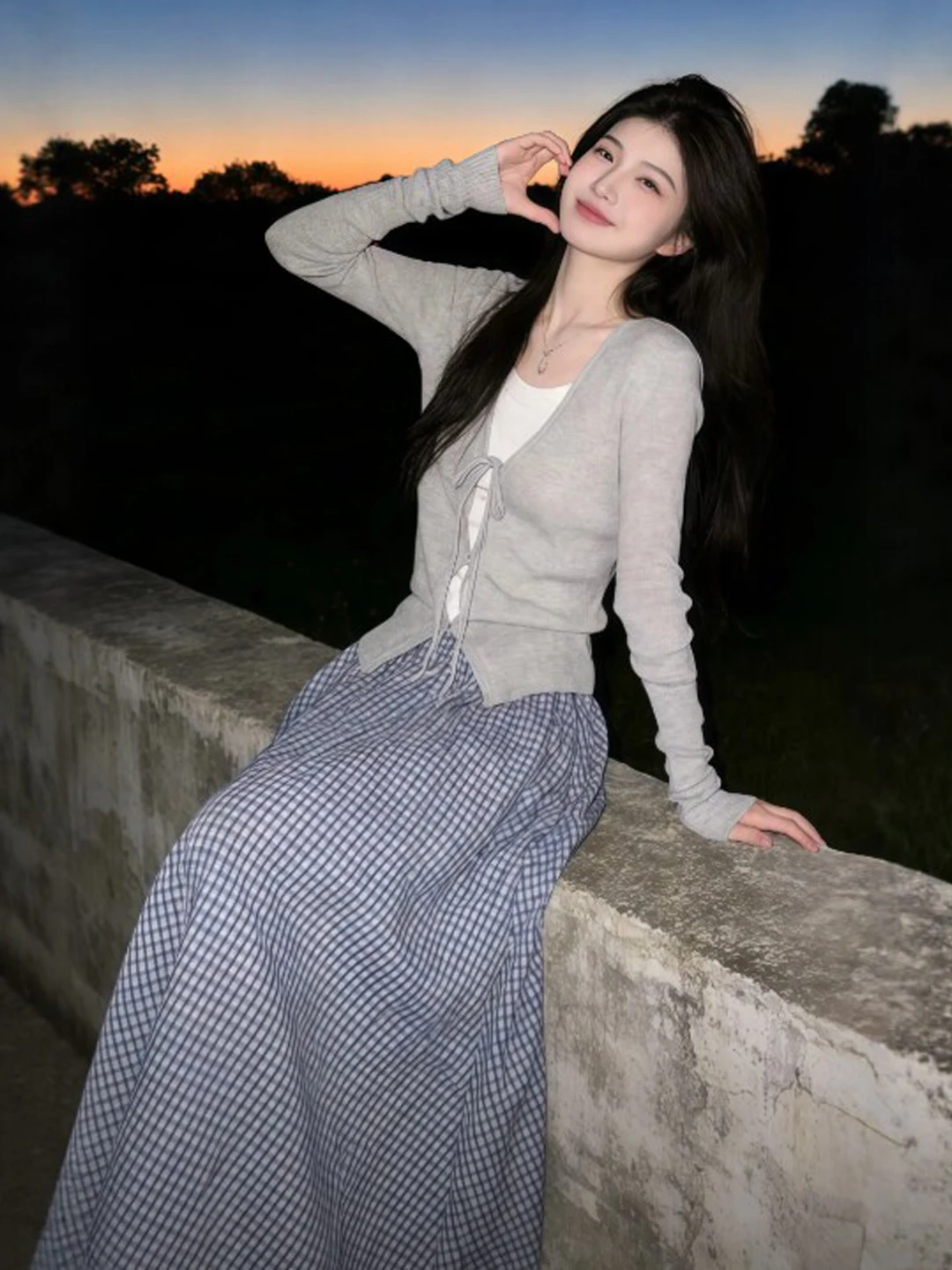 

Chic Korean Style Set Soft Gentle Unique Open Cardigan Vest Flower Bud Skirt Whole Outfit Spring 2026 Comfortable Warm
