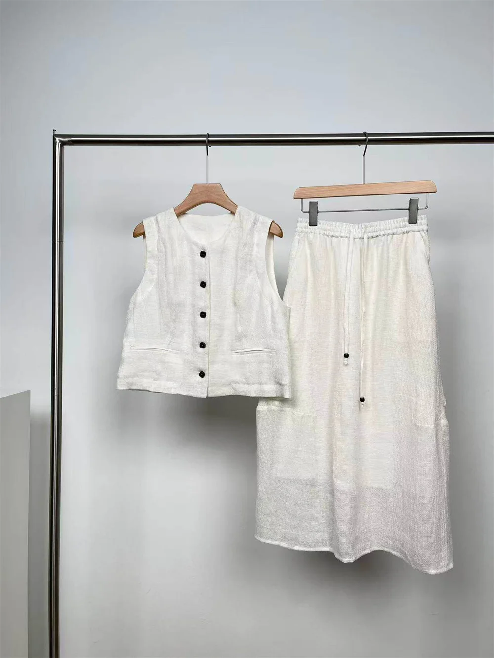 

Women's 100% Linen Skirt Set Single-Breasted Hollow-Out Vest Top And Skirts 2 Piece Suit