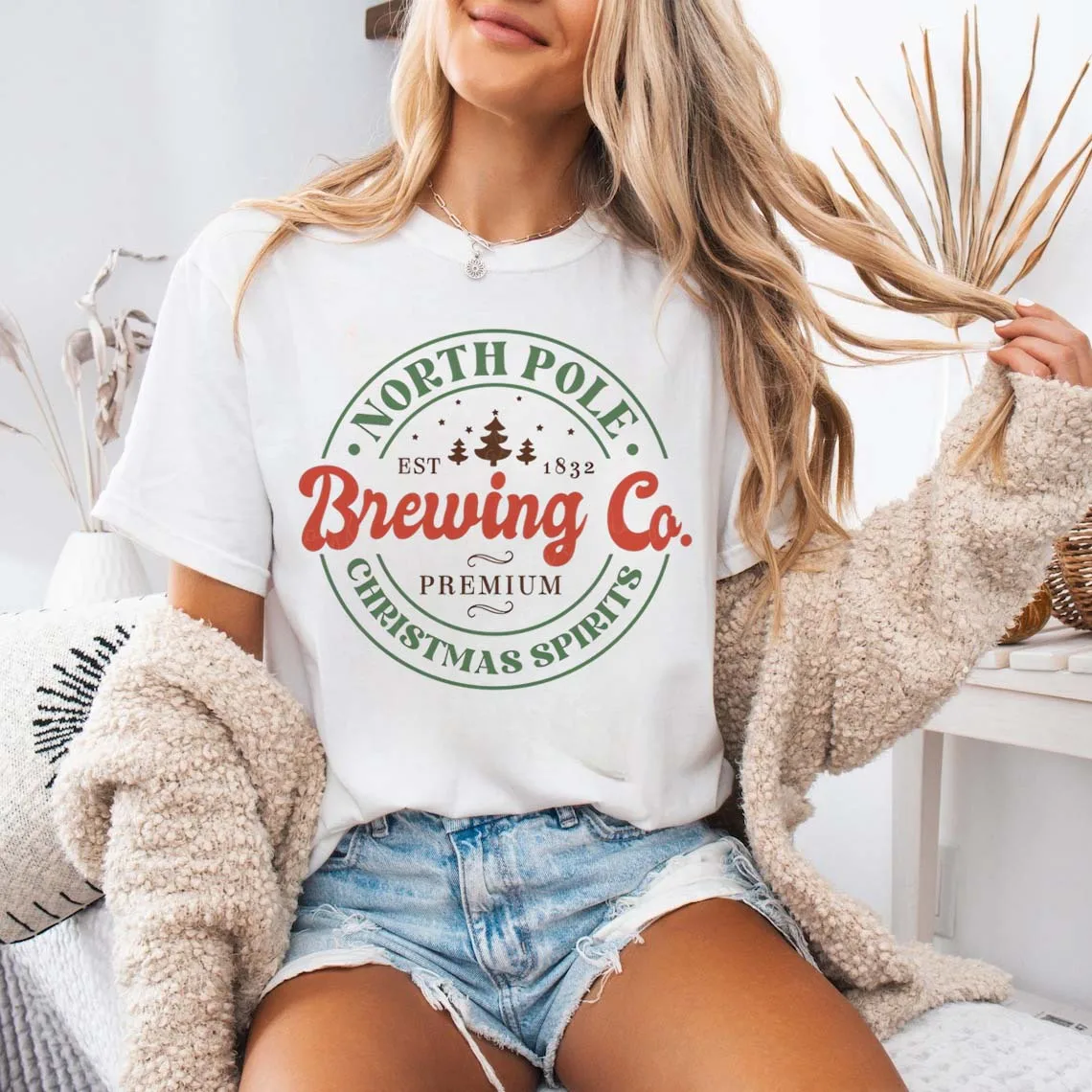 Getting Lit This Weekend Fall Candles Graphic T-Shirt Women's Trendy Fall Fashion Clothing Short Sleeve Round Neck Gift T-Shirt