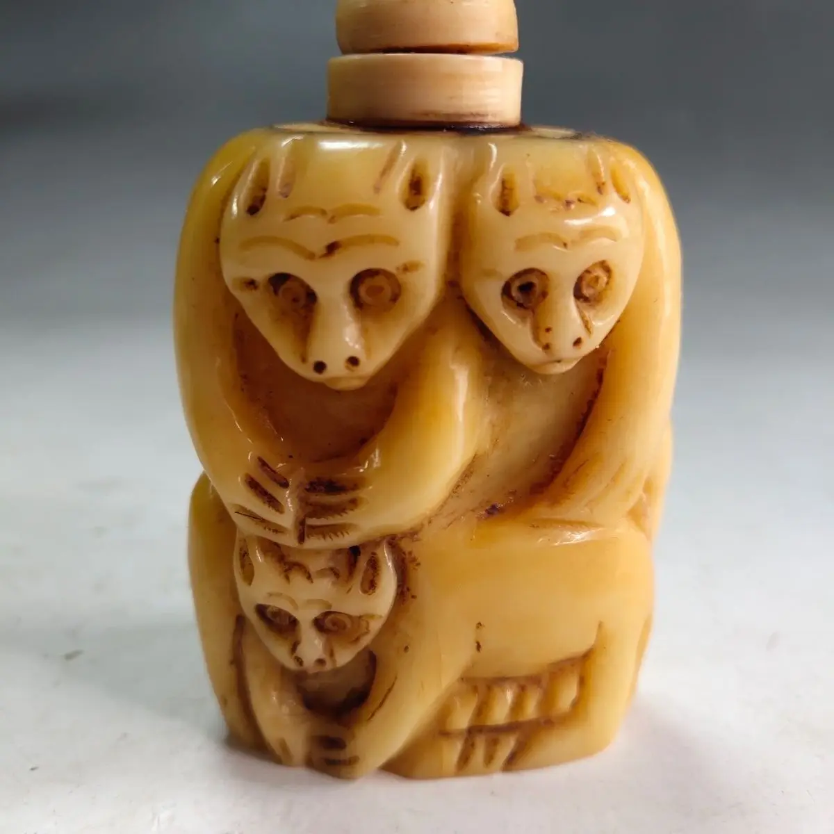 Retro Three monkeys Snuff Bottle mini bottle ﻿