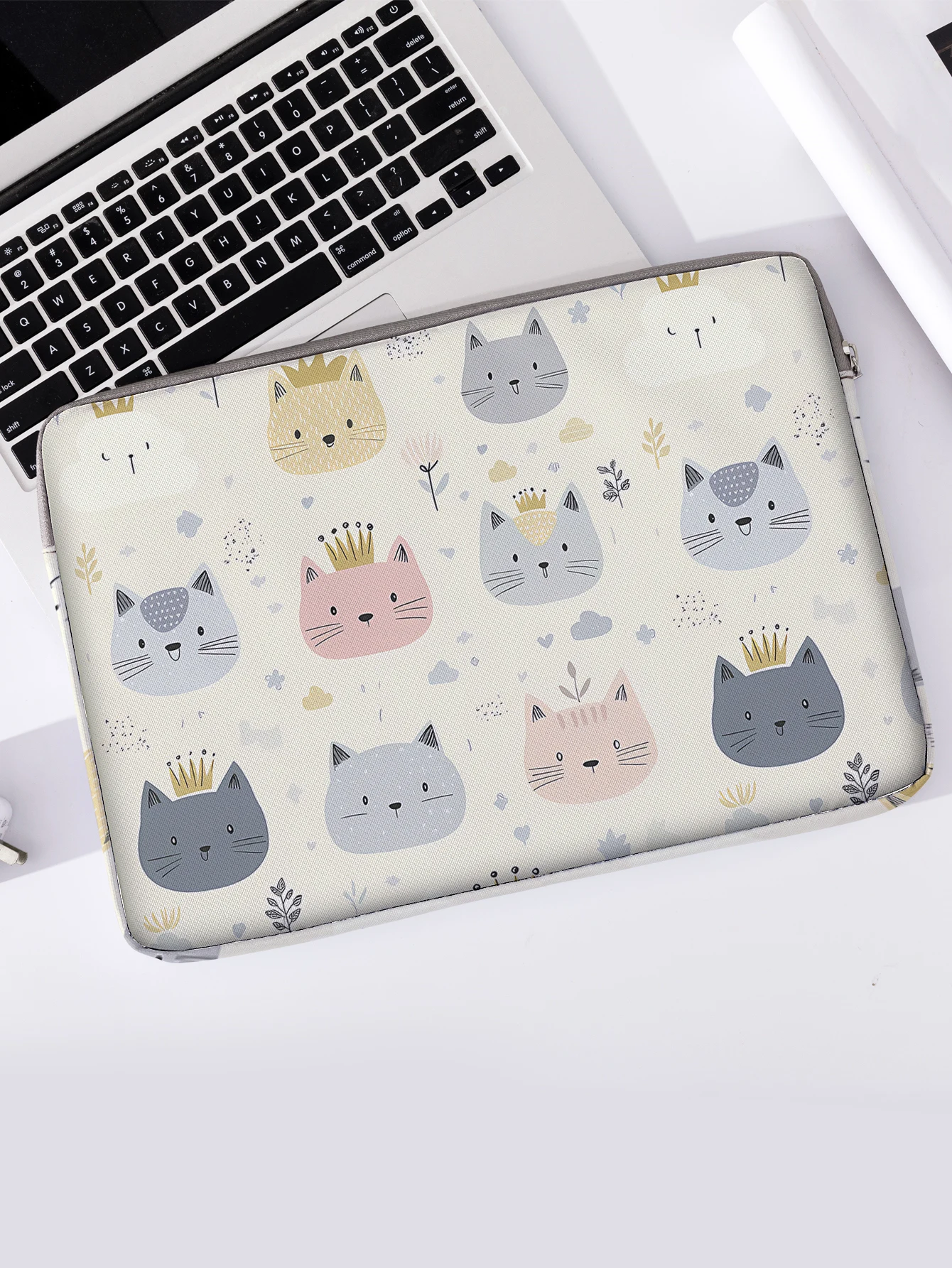 One Set, Two Styles, Colorful Crown Cat Printed Laptop Sleeve, Briefcase, Suitable for 14-inch Laptops