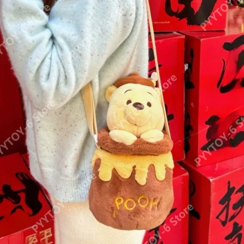 

Оригинальная плюшевая сумка через плечо Disney с Винни-Пухом для девочек, осенне-зимняя сумка, плюшевая кукла с героями мультфильмов, милые мягкие игрушки, подарки