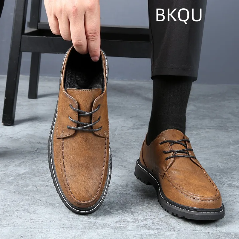 Zapatos de cuero para hombre, calzado de tacón plano que combina con todo, cómodo, informal, ligero, para primavera y otoño