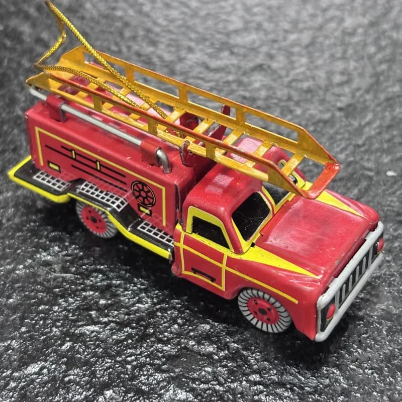 [Funny] Adult Collection Retro Wind up toy Metal Tin fire truck scaling ladder car pendant Clockwork toy model vintage toy gift