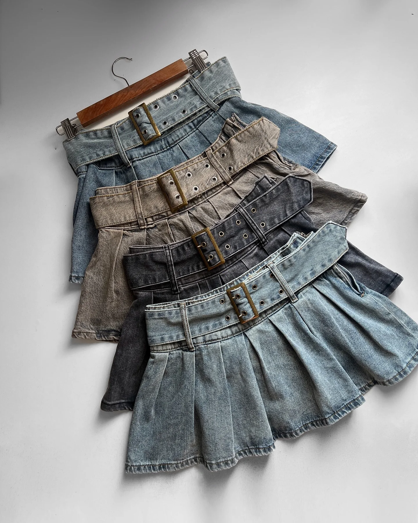 Gothic Streetwear Hot Girl Retro Denim Mini Skirt Harajuku Autumn Women Stretchy Belt High Waist Pleated Skirt Y2k A-line Skirts