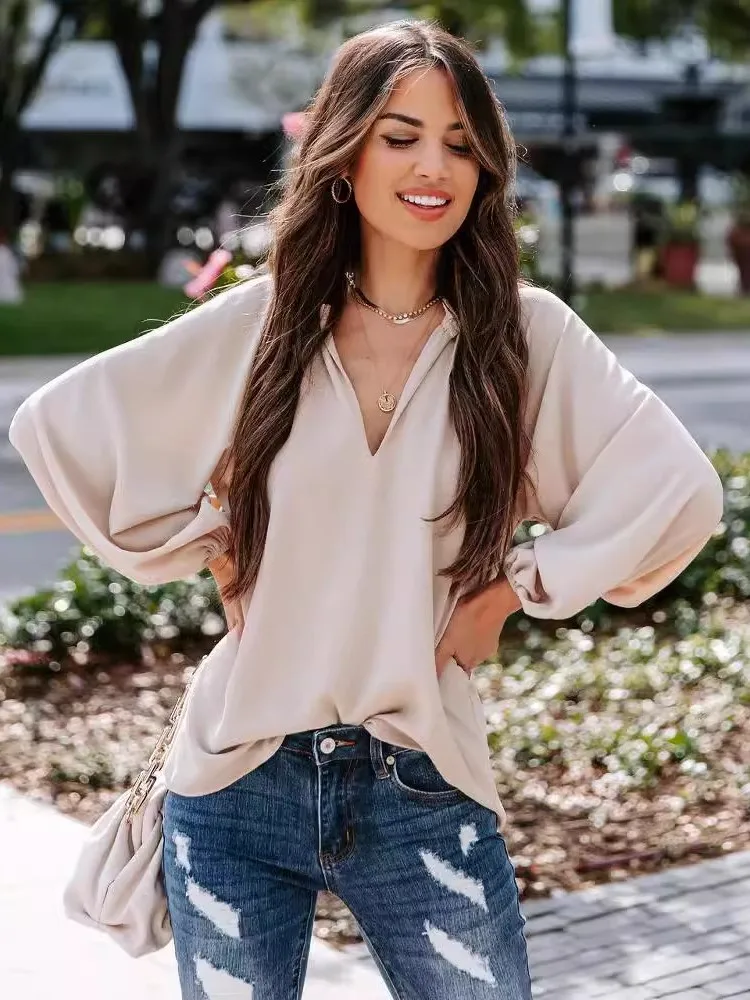 

Fashion Long Sleeve V Neck Casual Shirts Women Elegant Loose Simple Style Blouse Ladies Pleated Solid Color Tops Blusas De Mujer