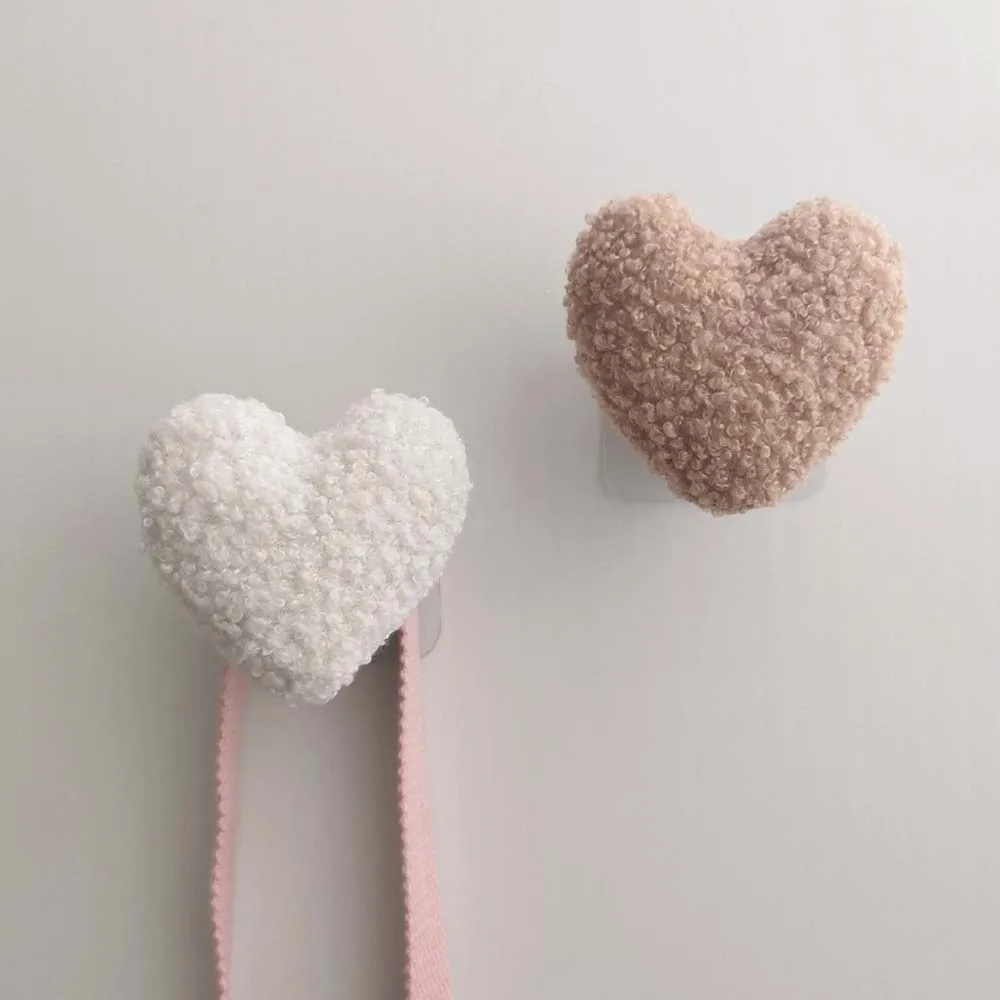 Love Heart Wooden Self-Adhesive Wall Hook Set of 5, Multi-Purpose Coat Holder, Simple Nordic Style Kids Room Door Decor
