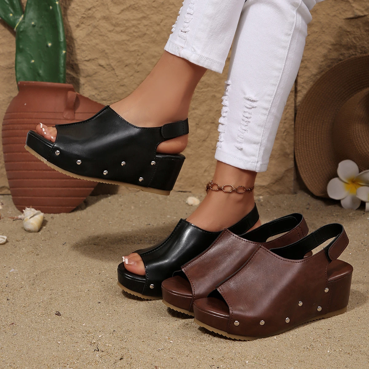 Women Platform Sandals Lightweight Designer Shoes Summer Style Fish Mouth Shoes Women Rivet Slope Heel Thick Bottom Sandals
