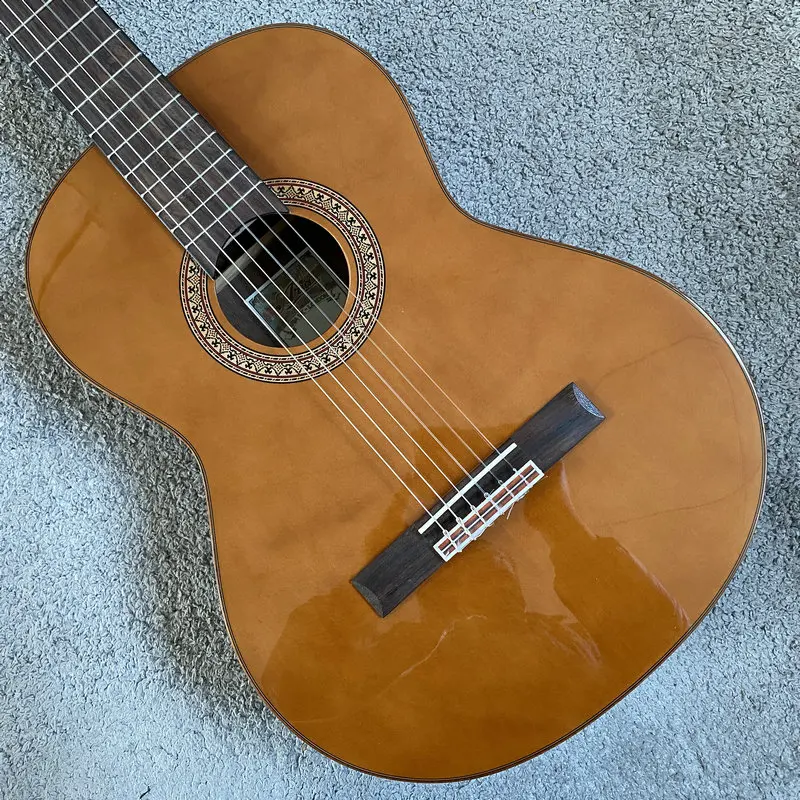 J897 Aria 39 Inch Classical Guitar Solid Red Cedar Top Rosewood Back & Sides Nylon Strings Genuine OEM Wooden Guitar