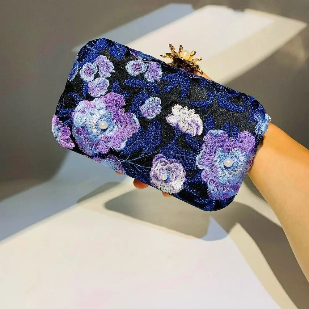 Torebka wieczorowa w stylu vintage Małe torebki z łańcuszkiem Damska torba na ramię Crossbody Haftowane torebki damskie Torebki